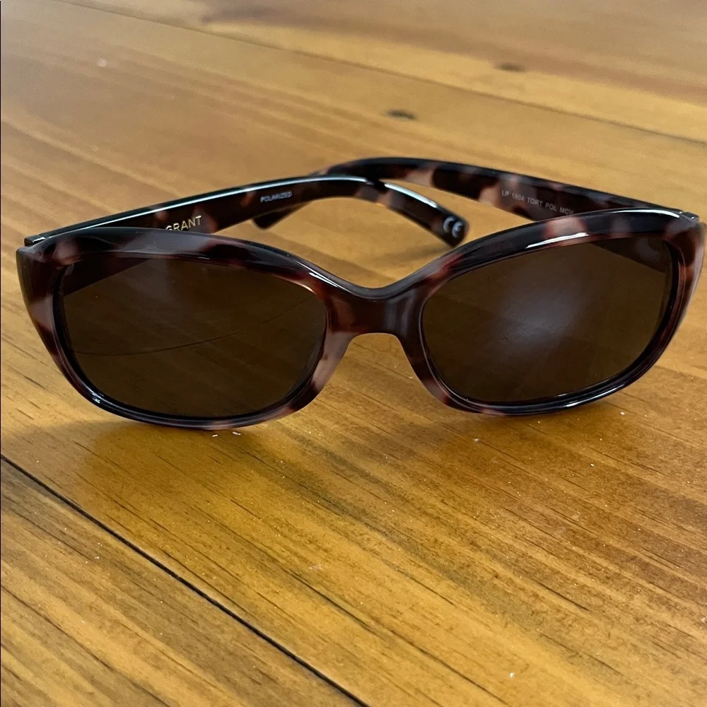 Foster Grant LP 1804 Tortoise Polarized Sunglasses